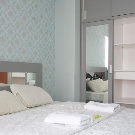 Отель Green Lake View Just Sleep & Cozy Pondokcabe Hilir Экстерьер фото